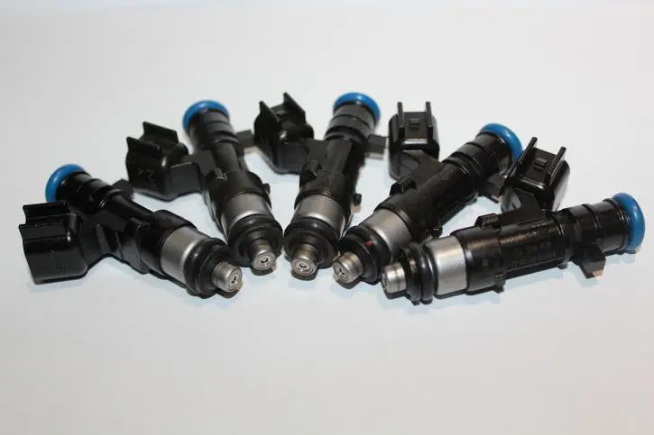 Genuine Bosch 750Cc Multi-Hole Injectors - Set Of Five 1