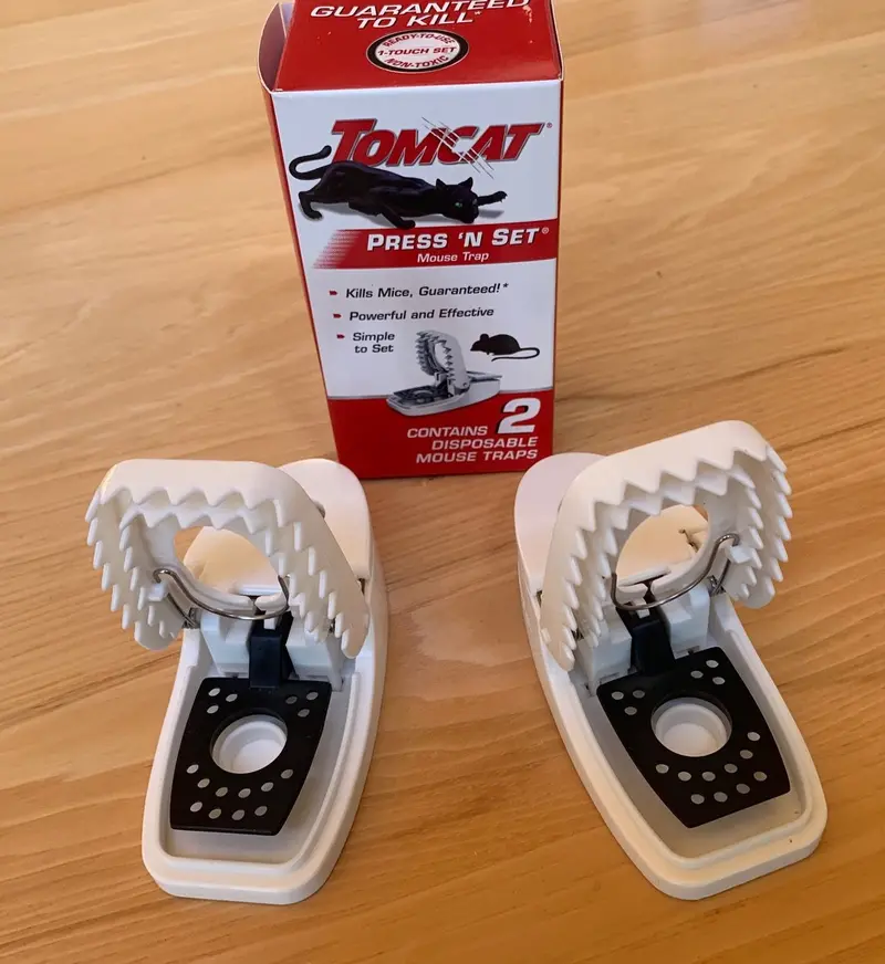 Tomcat 0360710 2-Pack Of Press 'N Set One Touch Reusable Mouse Traps - Quantity Of 7 1
