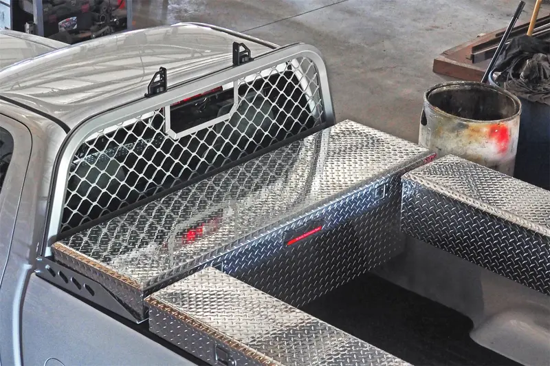 Dee Zee Heavy-Duty Aluminum Cab Rack – Silver Ultra-Mesh Design With Mounting Hardware 1